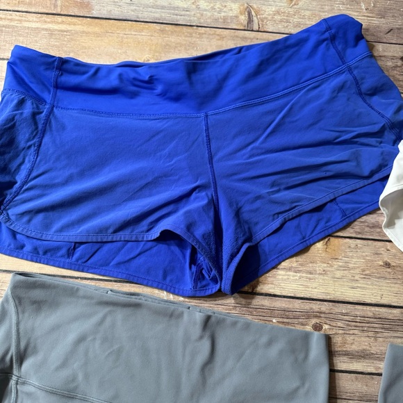 Lululemon shorts bundle size 12 - Picture 4 of 6